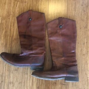 Gently Used Melissa Button Frye boots